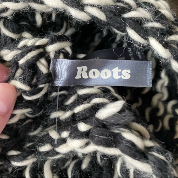 Roots snood and toque set - Picture 3 of 3